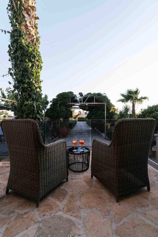 Villa Repsimia With Private Jacuzzi Kokkinos Pirgos Bagian luar foto