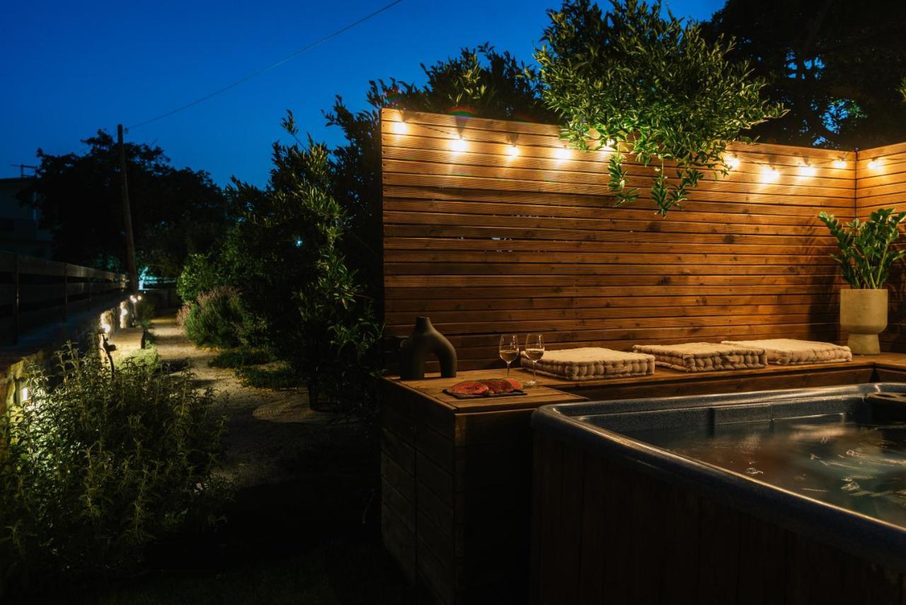 Villa Repsimia With Private Jacuzzi Kokkinos Pirgos Bagian luar foto